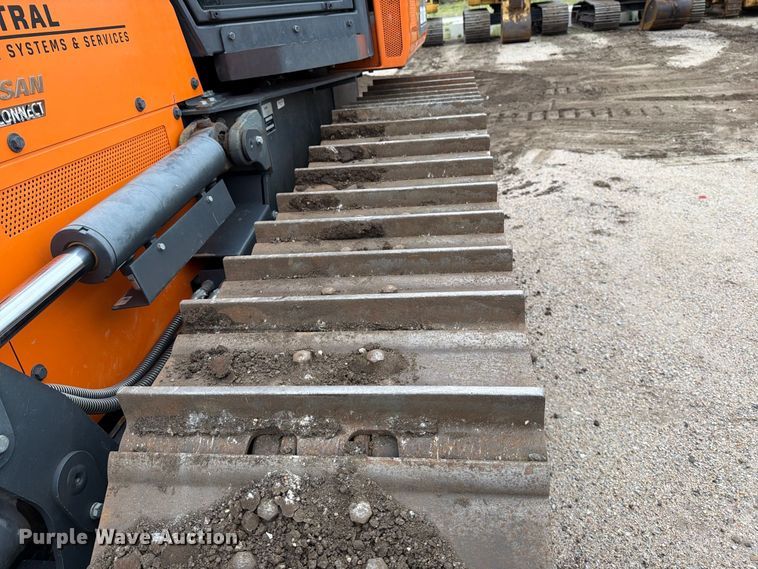 image for item DW6791 2023 Doosan DD100-US dozer