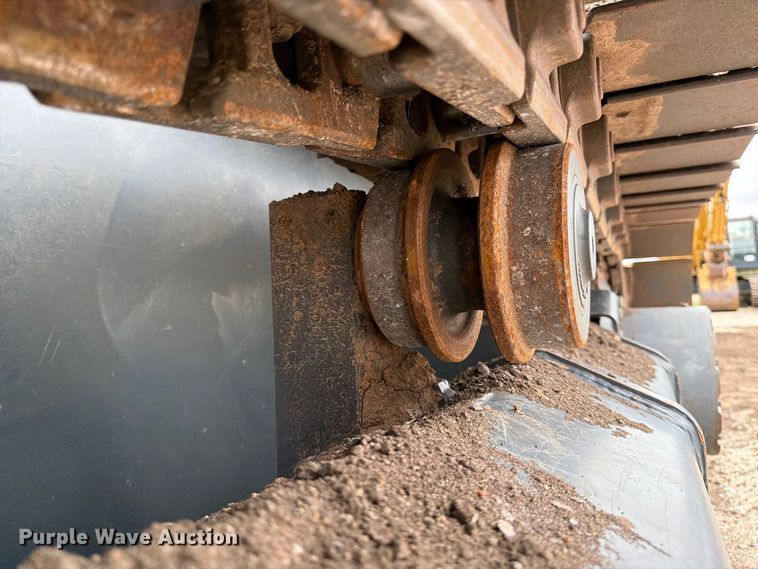 image for item DW6791 2023 Doosan DD100-US dozer