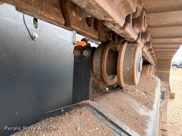 image for item DW6791 2023 Doosan DD100-US dozer