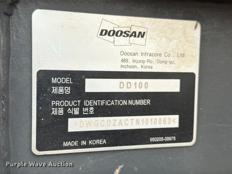image for item DW6791 2023 Doosan DD100-US dozer