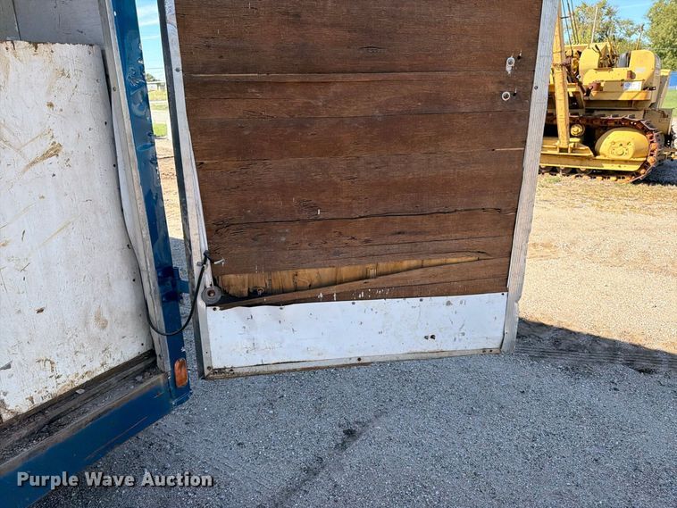 image for item DW6792 1998 Southwest enclosed cargo trailer