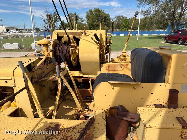 image for item DW6798 International T-D 14 pipelayer