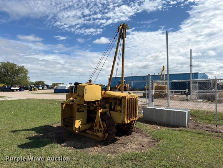 image for item DW6799 Caterpillar Twenty pipelayer