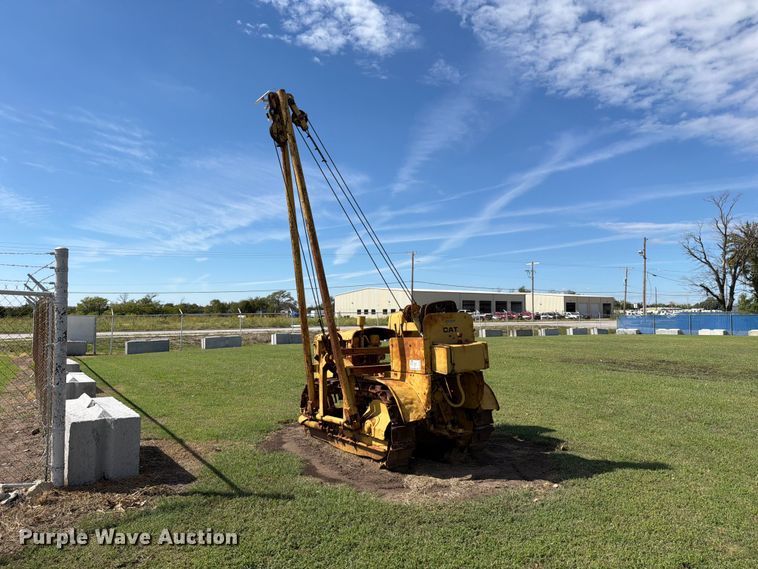 image for item DW6799 Caterpillar Twenty pipelayer