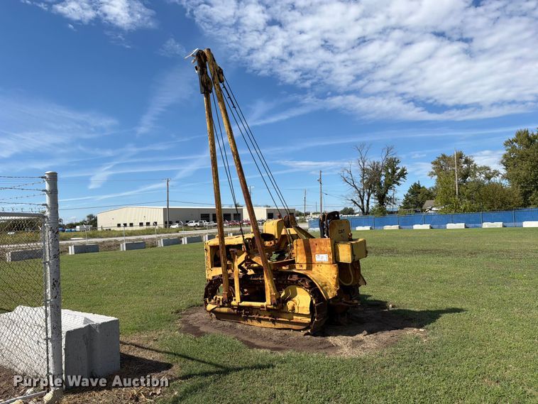 image for item DW6799 Caterpillar Twenty pipelayer
