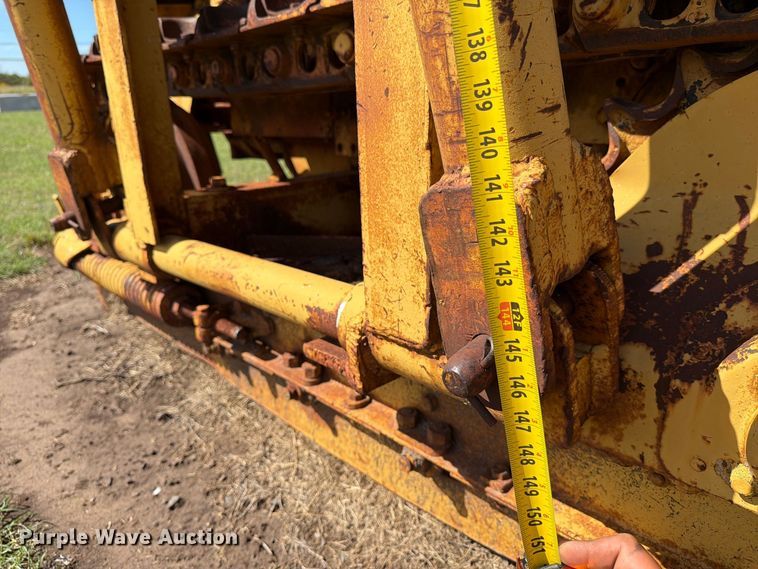 image for item DW6799 Caterpillar Twenty pipelayer