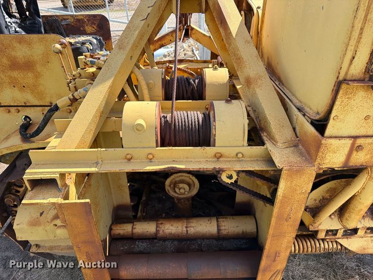image for item DW6799 Caterpillar Twenty pipelayer