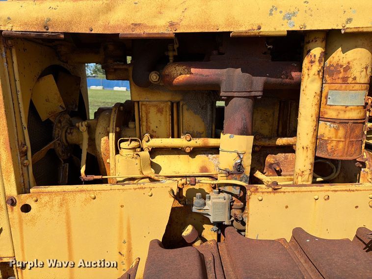 image for item DW6799 Caterpillar Twenty pipelayer