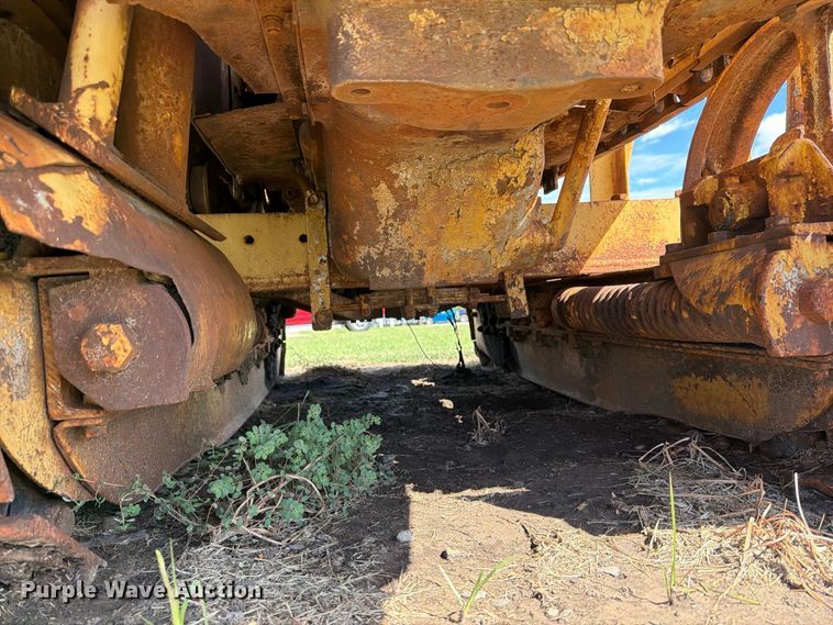 image for item DW6799 Caterpillar Twenty pipelayer