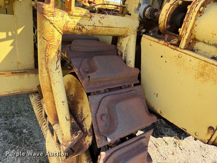 image for item DW6799 Caterpillar Twenty pipelayer