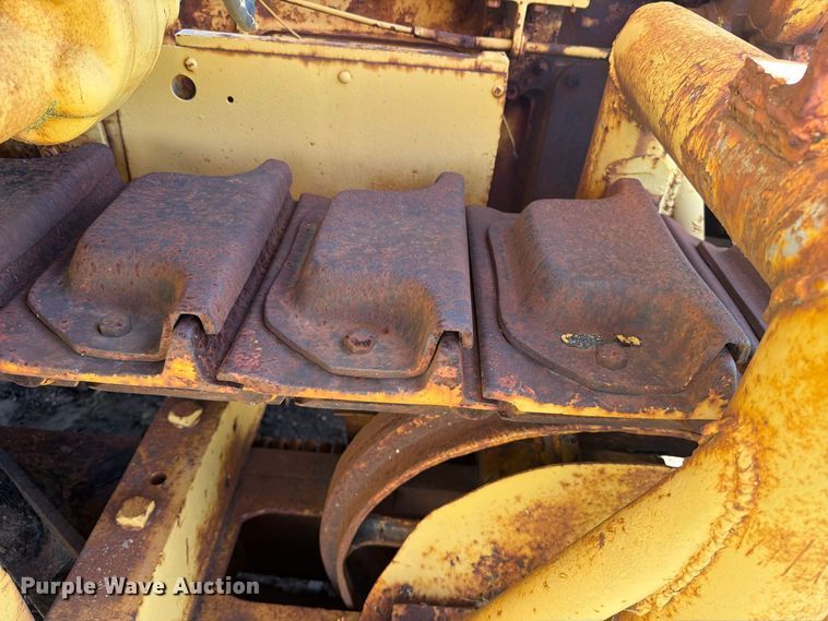 image for item DW6799 Caterpillar Twenty pipelayer
