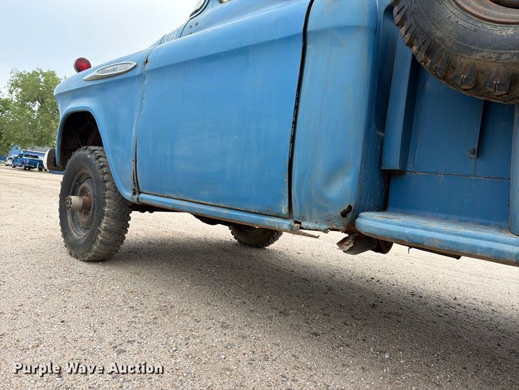 image for item DW6800 1957 Chevrolet 3100 drilling rig truck