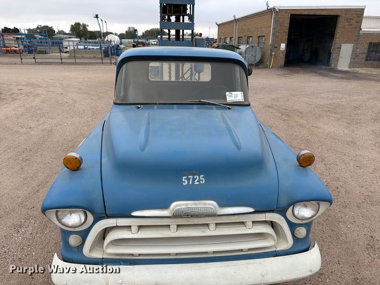 image for item DW6800 1957 Chevrolet 3100 drilling rig truck