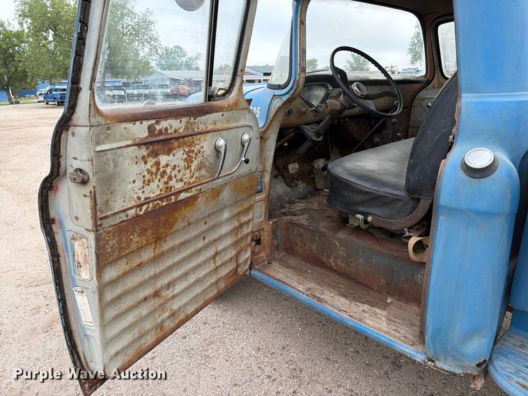 image for item DW6800 1957 Chevrolet 3100 drilling rig truck