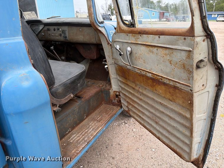 image for item DW6800 1957 Chevrolet 3100 drilling rig truck