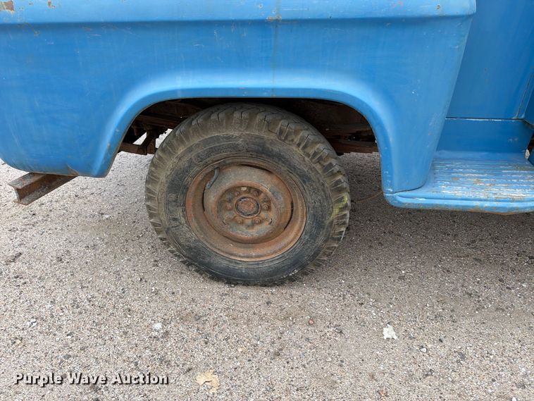 image for item DW6800 1957 Chevrolet 3100 drilling rig truck
