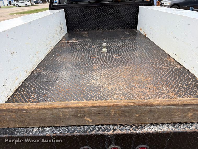 image for item DW6801 2025 Ford F250 XL Crew cab flatbed pickup