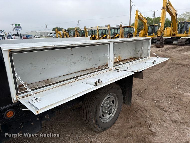 image for item DW6801 2025 Ford F250 XL Crew cab flatbed pickup