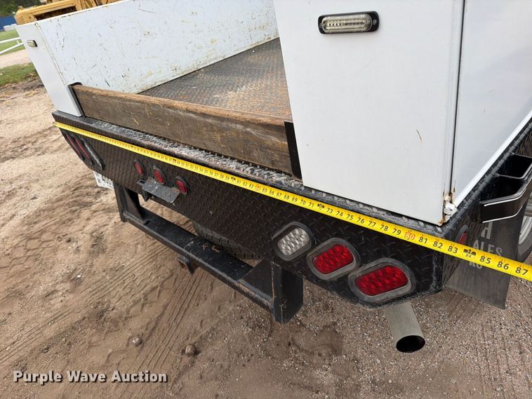 image for item DW6801 2025 Ford F250 XL Crew cab flatbed pickup