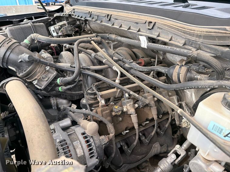 image for item DW6801 2025 Ford F250 XL Crew cab flatbed pickup