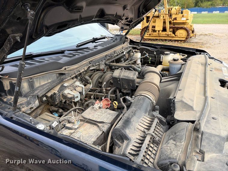 image for item DW6801 2025 Ford F250 XL Crew cab flatbed pickup