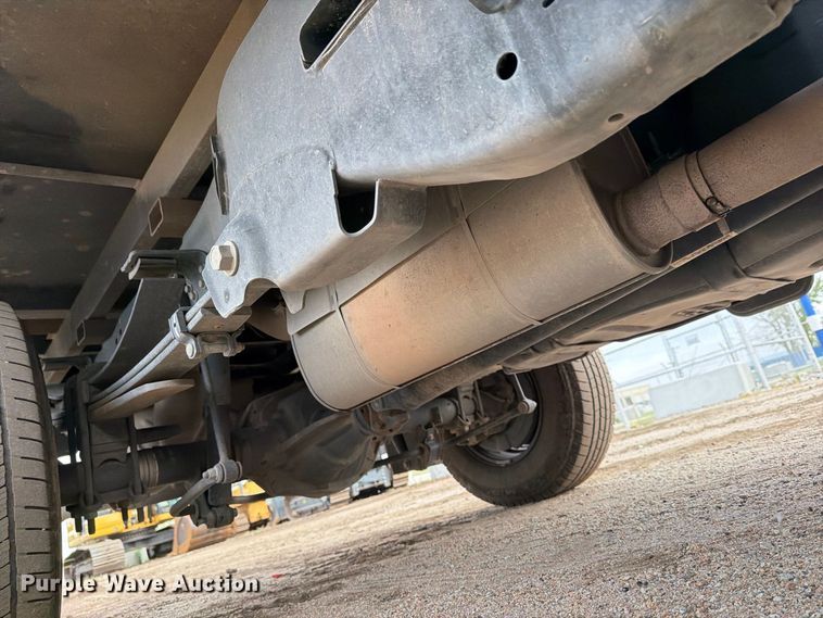image for item DW6801 2025 Ford F250 XL Crew cab flatbed pickup
