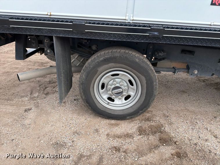 image for item DW6801 2025 Ford F250 XL Crew cab flatbed pickup