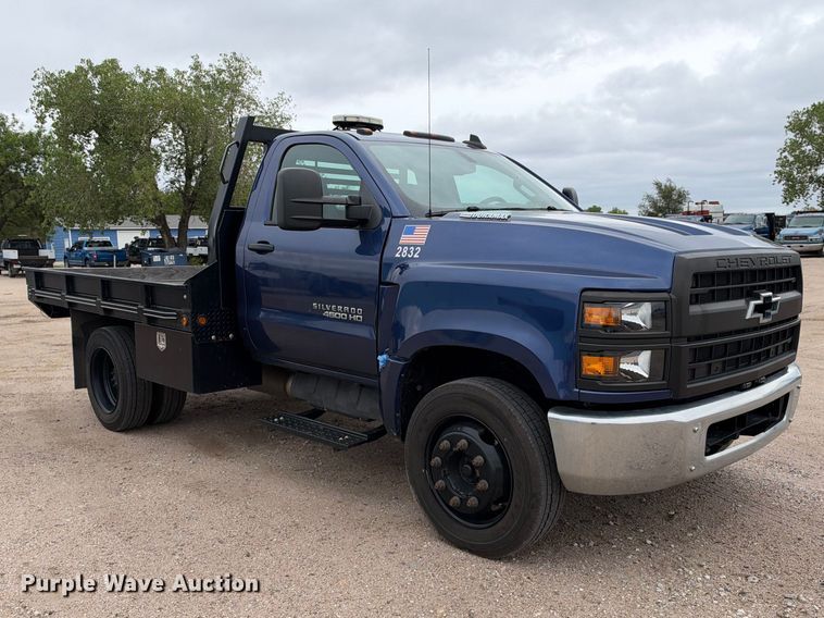 image for item EC4611 2023 Chevrolet 4500 flatbed truck