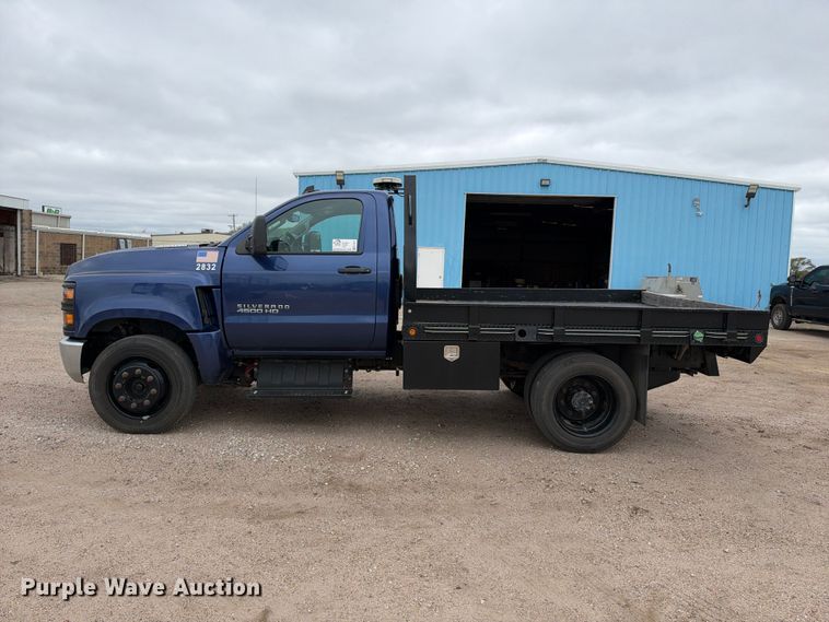 image for item EC4611 2023 Chevrolet 4500 flatbed truck
