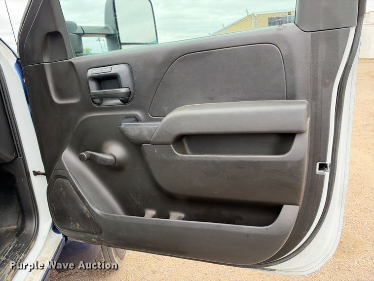 image for item EC4611 2023 Chevrolet 4500 flatbed truck