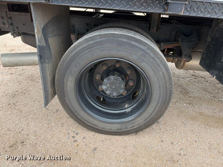 image for item EC4611 2023 Chevrolet 4500 flatbed truck