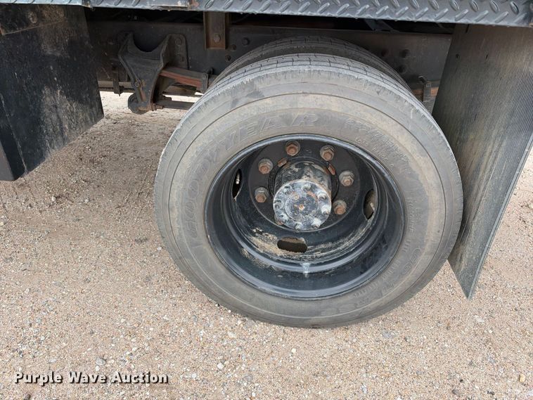 image for item EC4611 2023 Chevrolet 4500 flatbed truck