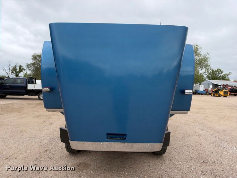 image for item EC4613 1999 Freightliner FLD semi truck