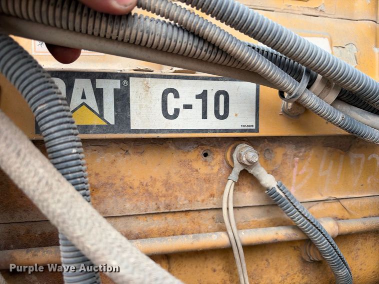 image for item EC4613 1999 Freightliner FLD semi truck