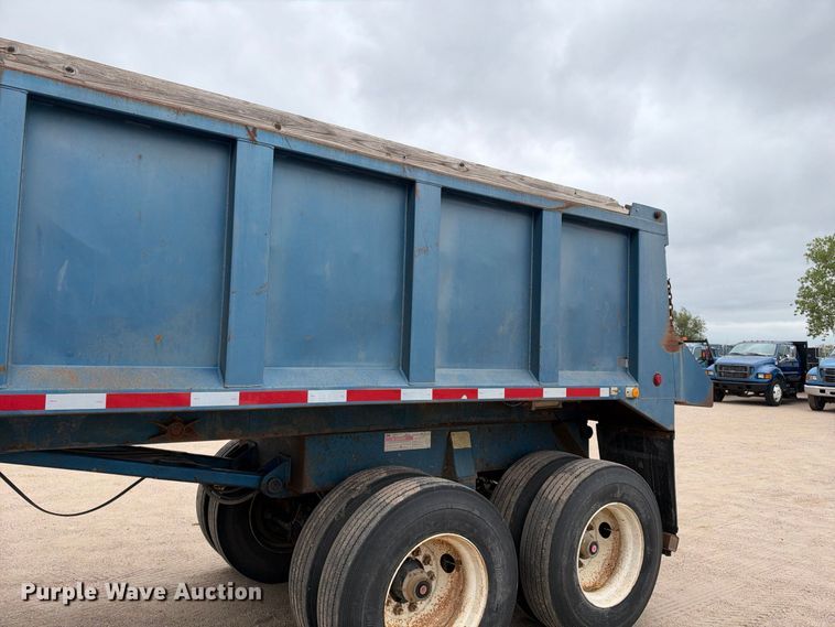 image for item EC4614 2003 Hilbilt 2626HDMT End dump