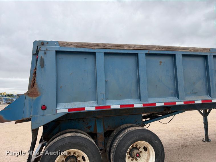 image for item EC4614 2003 Hilbilt 2626HDMT End dump