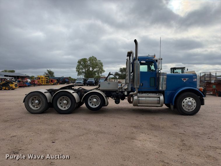 image for item EC4615 2006 Peterbilt 379 semi truck