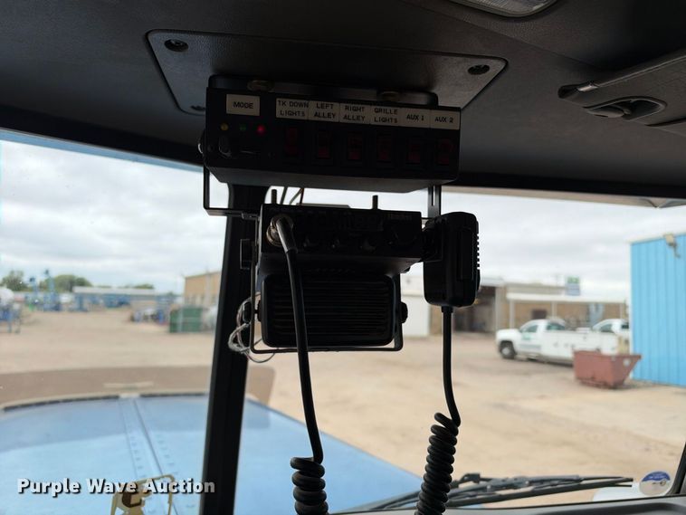 image for item EC4615 2006 Peterbilt 379 semi truck