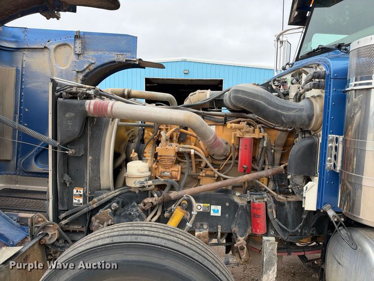 image for item EC4615 2006 Peterbilt 379 semi truck