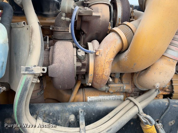 image for item EC4615 2006 Peterbilt 379 semi truck