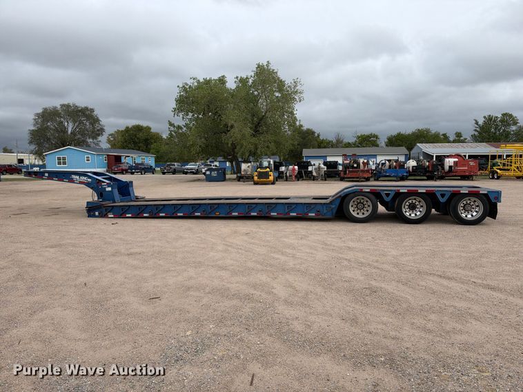 image for item EC4616 2006 Trail king TK110HDG-513 lowboy equipment trailer