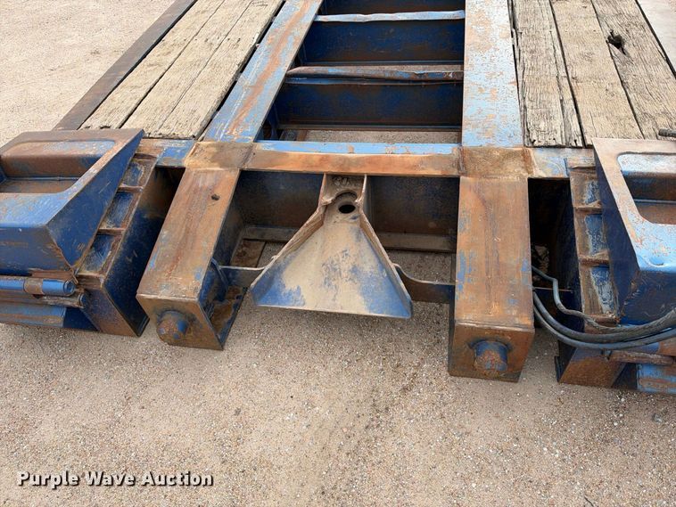 image for item EC4616 2006 Trail king TK110HDG-513 lowboy equipment trailer