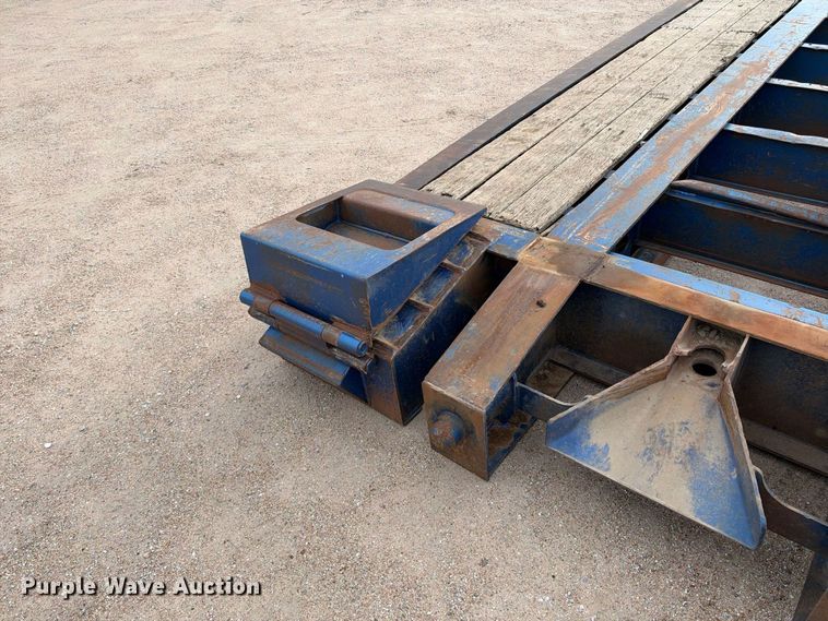 image for item EC4616 2006 Trail king TK110HDG-513 lowboy equipment trailer