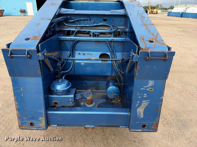 image for item EC4616 2006 Trail king TK110HDG-513 lowboy equipment trailer
