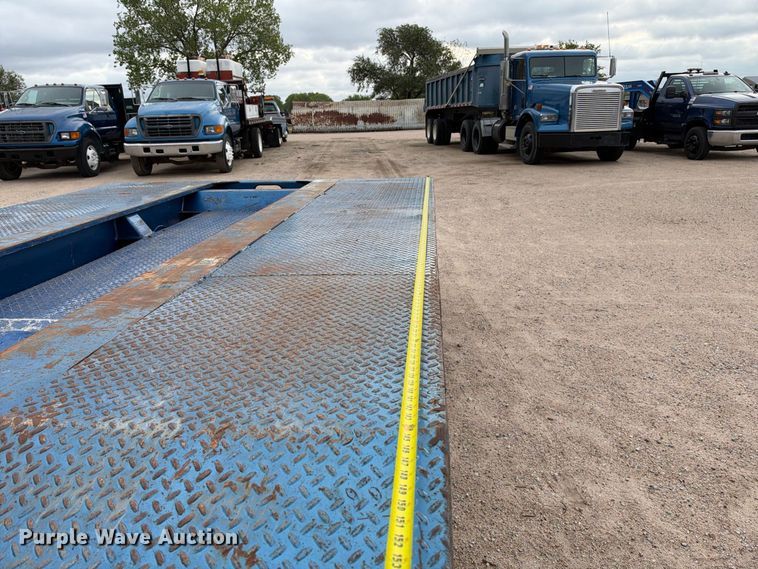 image for item EC4616 2006 Trail king TK110HDG-513 lowboy equipment trailer