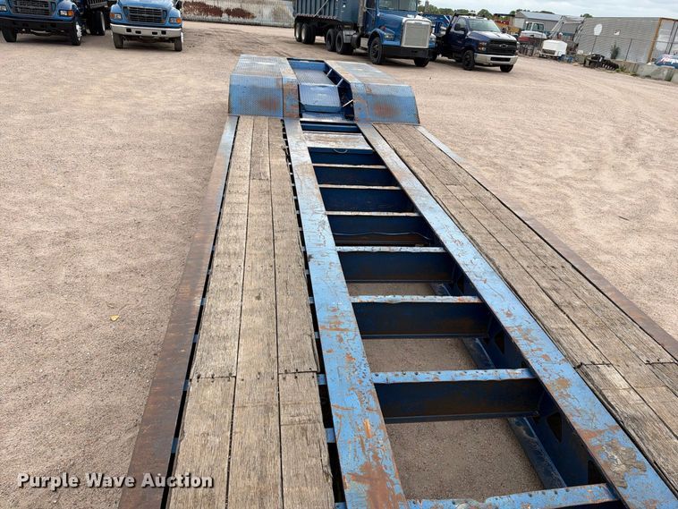 image for item EC4616 2006 Trail king TK110HDG-513 lowboy equipment trailer