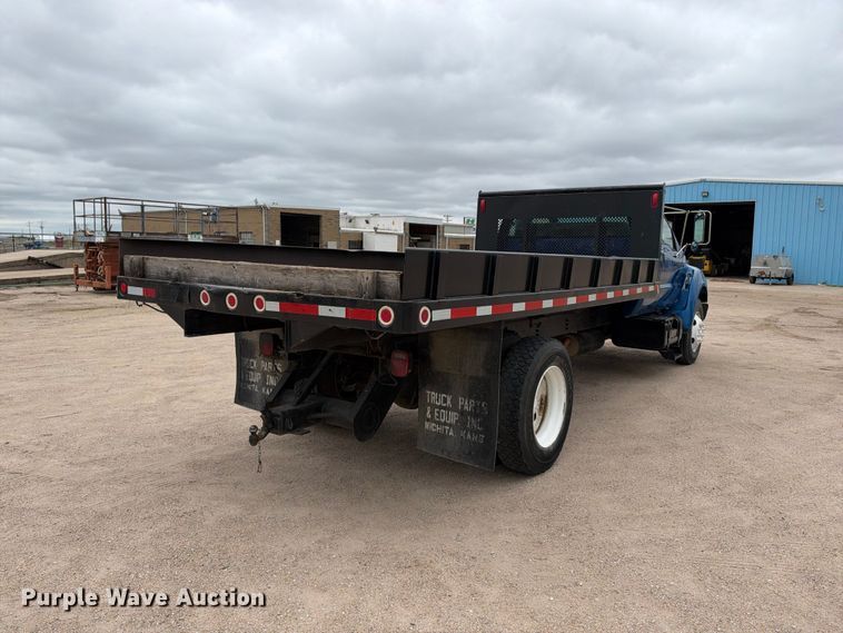 image for item EC4618 2000 Ford F650 dump flatbed truck