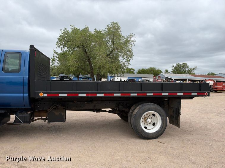 image for item EC4618 2000 Ford F650 dump flatbed truck