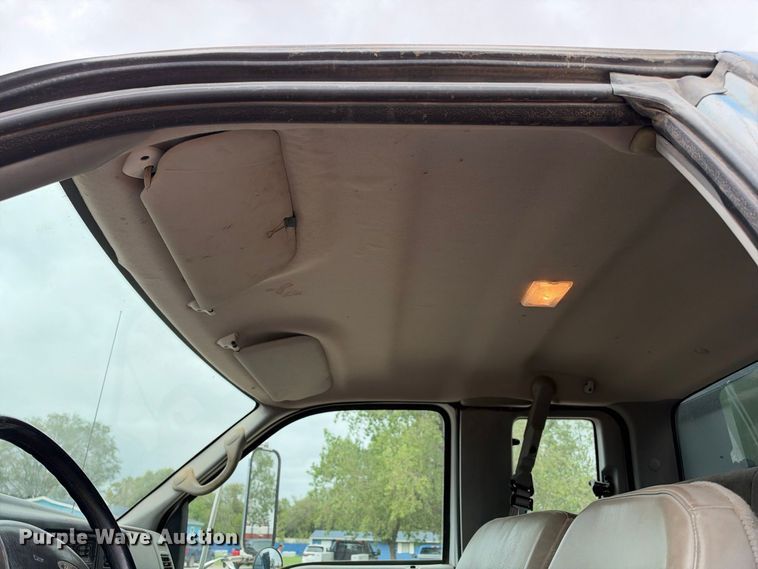 image for item EC4618 2000 Ford F650 dump flatbed truck