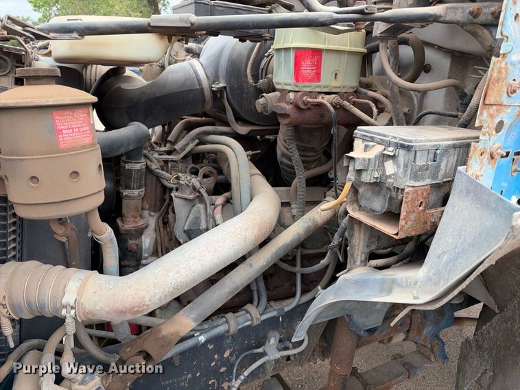 image for item EC4618 2000 Ford F650 dump flatbed truck